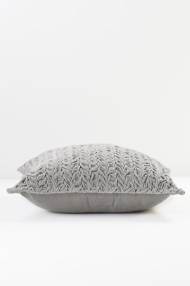 Trenza Square Pillow