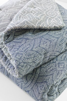 Cordova Reversible Jacquard Comforter