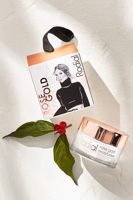 rodial rose gold moisturizer