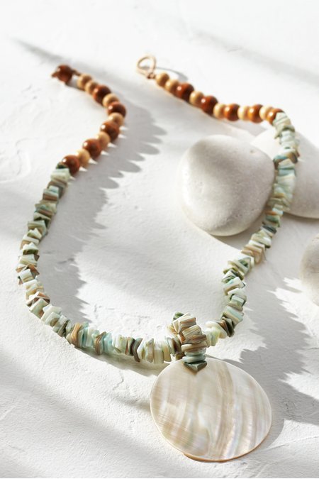 Pearl Pendant Shell Necklace