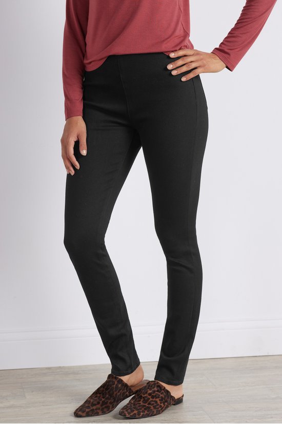 Women Ultimate Denim Black Pull-On Skinny Jeans