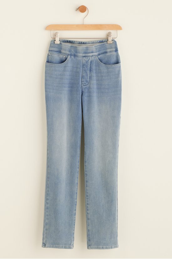The Ultimate Denim Pull-On Crop